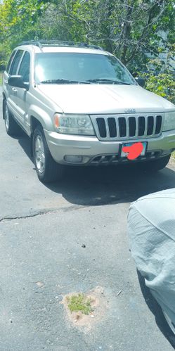 2003 Jeep Grand Cherokee Limited 8 cylinders 4.7