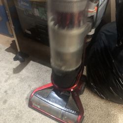 Bissel Vacuum Cleaner 