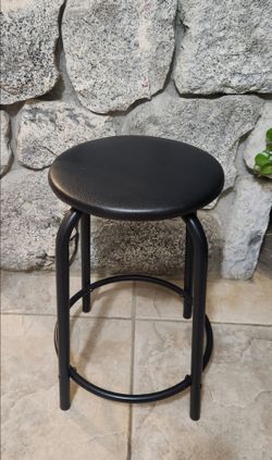 20" Stool
