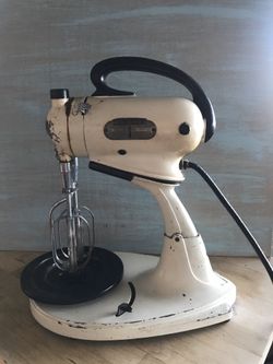 1940s Vintage Hamilton Beach Stand Mixer Model E