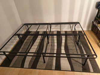 Queen mattress foldable support frame