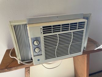 GE Window Air Conditioner Unit with Mounting Brackets