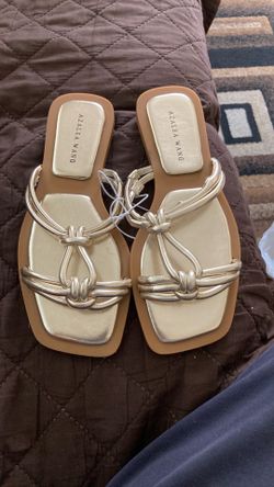 Sandals. Size. 6. New
