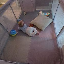 Large playpen