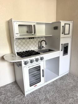 Play Kitchen