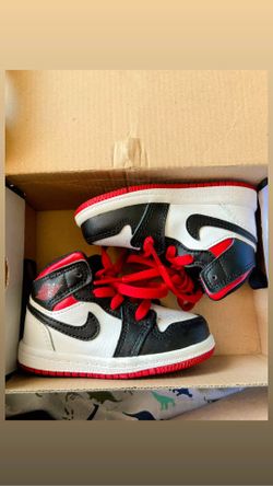 Kids Jordan 1 Size 5 C 