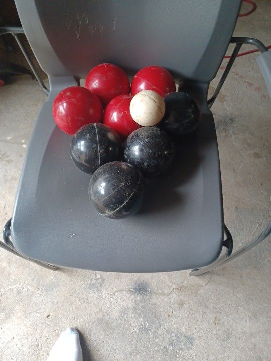 LAWN BOWLING. BUCCI BALLS