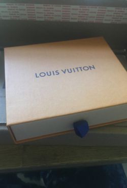 LOUIS VUITTON- Monogram Key Pouch