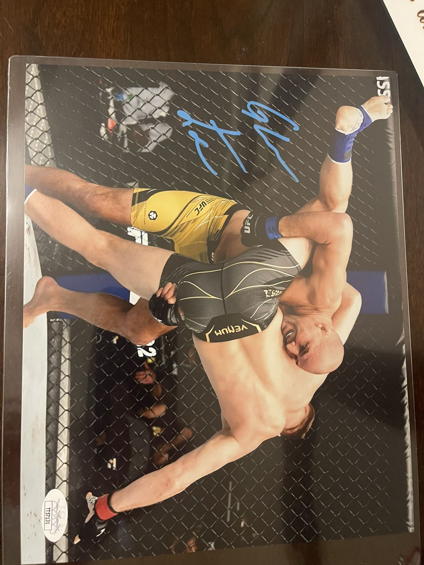 Glover Teixeira Signed 8 X 10