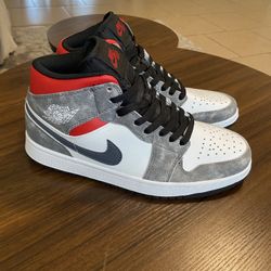 Nike Jordan Men’s Size 8 (New-Nuevos)