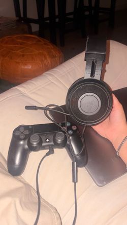 Ps 4 Controller and Razor Headset