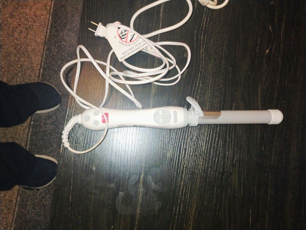 Beachwaver S1 Dual Voltage Curling Iron