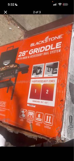 Blackstone 28" Griddle with Hood & Accessory Rail