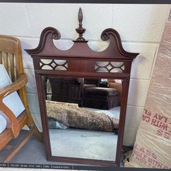 Mirror Williamsburg style reproduction