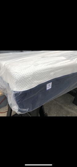 Memory FOAM Mattress (TwinSize) $250