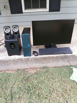 Dell Inspiron Desktop PC Bundle with Monitor