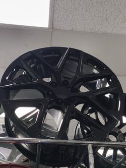 Big & Bold" 💥 If you aren't turning heads, you aren't doing it right. Get loud, get big, and get these 24-inch beauties on your truck today! 🤩 Fits