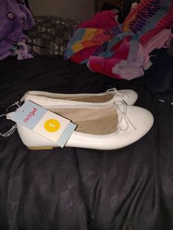 Girls flats