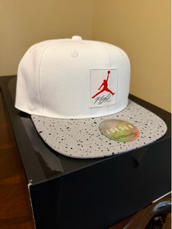 JORDAN 4 HAT NEW