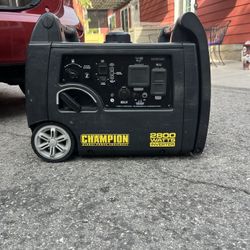 Champion Inverter Generator 2800 Watts 
