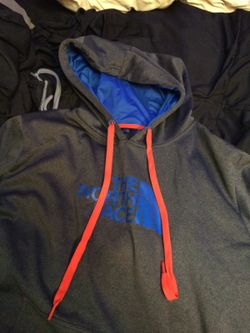 2XL NORTHFACE SWEAT SHIRT.still brand new