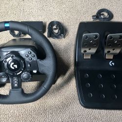 Logitech G923 Racing Wheel PS5 PS4 PC
