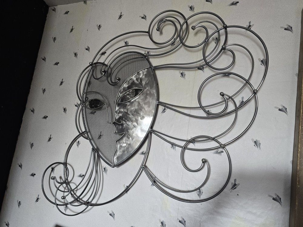 Lady Face Wall Hanging 