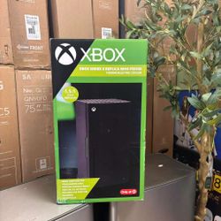 Xbox series X replica mini fridge