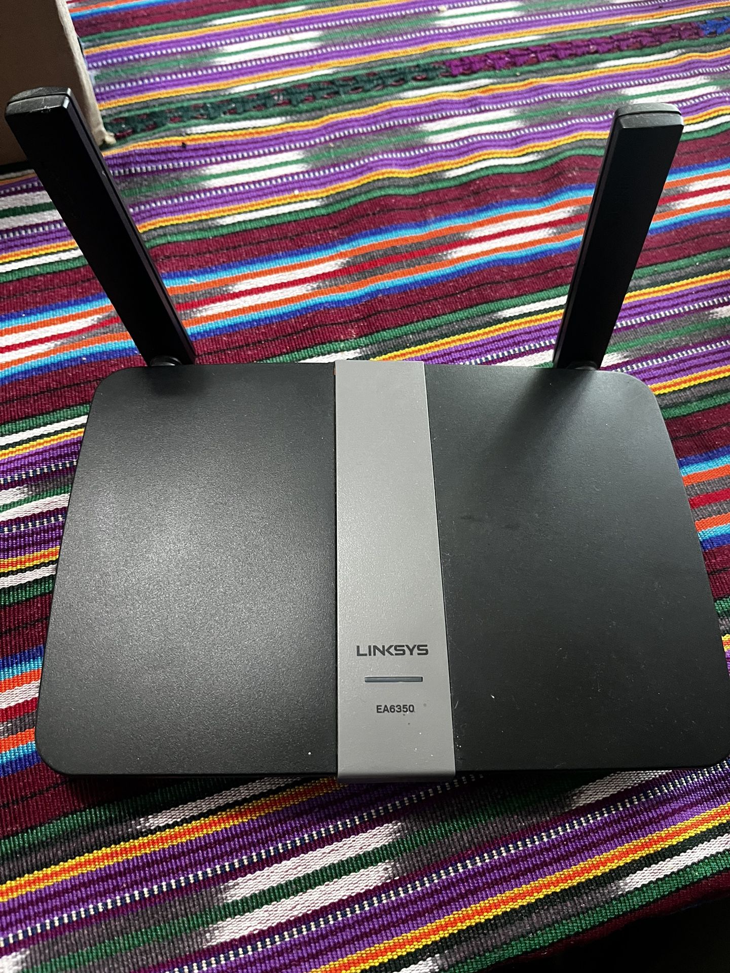 Linksys Router & Netgear Essentials Edition extender 
