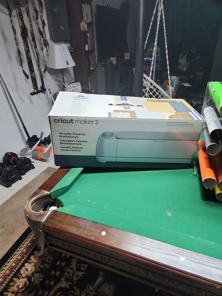 Cricut Maker 3 Vith Vinyl. 175