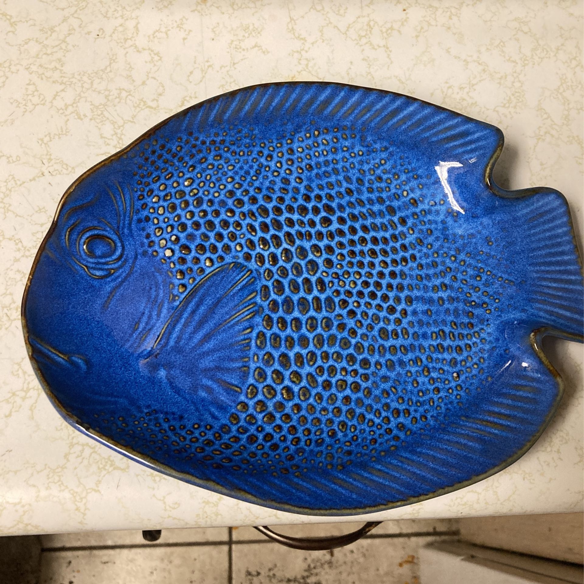 Glass Fish Plate