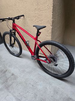 TREK MOUNTAING BIKE