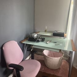 Office Desk And Chair 