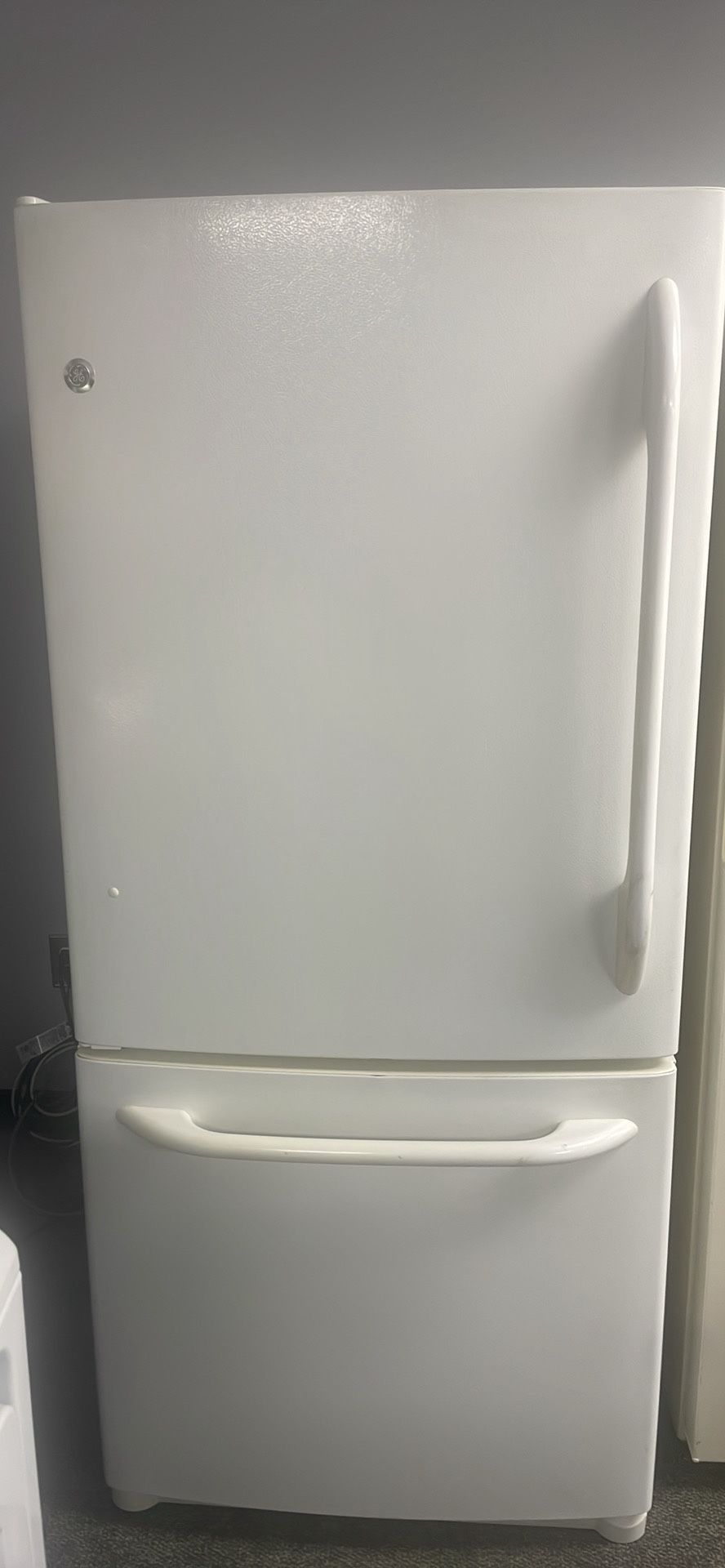 Beautiful 30” Ge Bottom Drawer Freezer Refrigerators Free Warranty Delivery Avail