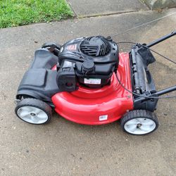 Yard Machine 550ex Self Propelled Lawn Mower 