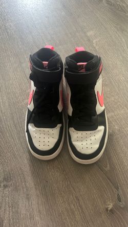 Girls Nike Shoes Size 3.5 Y