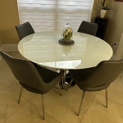 Dining Table With 4 Chairs 