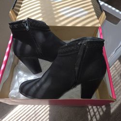 Black Mini Boots