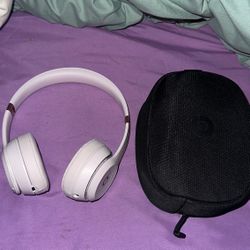 Rose Gold Beats Solo 4