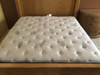Solid Oak Massive Bed And Beautyrest Mattress