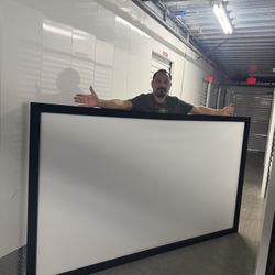 Projector Screen