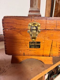 Gold Bond Shine Chest (1960’s)