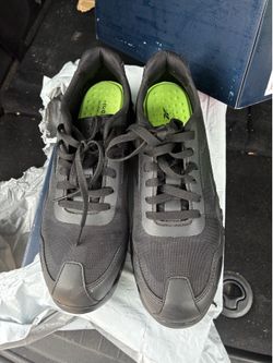 Work shoes