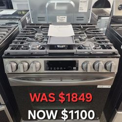 30 in.5.8 cu. ft Slide-in Gas Range with 5 Elements
in Black Stainless Steel