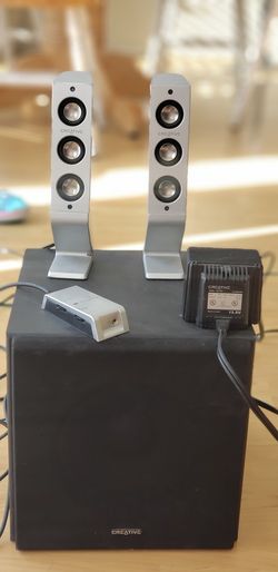 Creative speakers with subwoofer