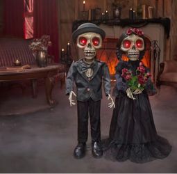 Home Depot Halloween Skeleton Bride & Groom