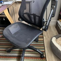 Black Mesh Desk Chair
