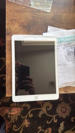 Apple IPad 6 generation-