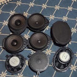  Jeep Grand Cherokee Limited 2002 stock speakers