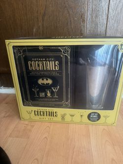 Gotham City Cocktail Gift Set